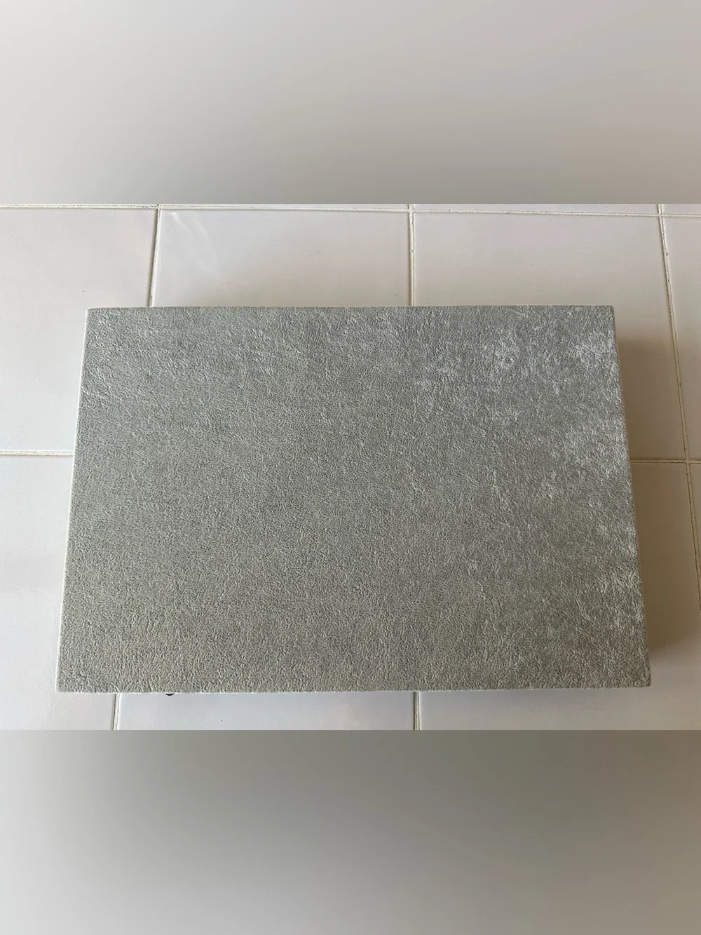 Gray 100-Slot Ring Display Storage Case Clear Lid